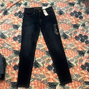 BRAND NEW AMERICAN EAGLE JEANS!